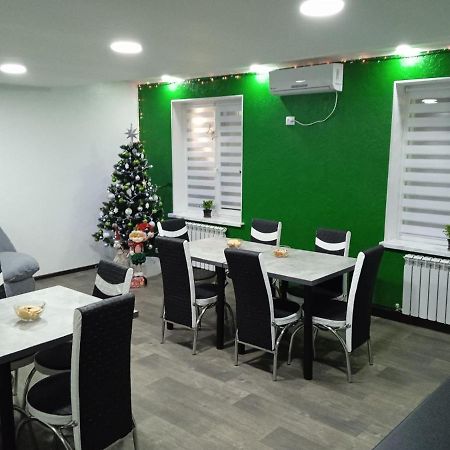 Green Cost Boryspil Bagian luar foto