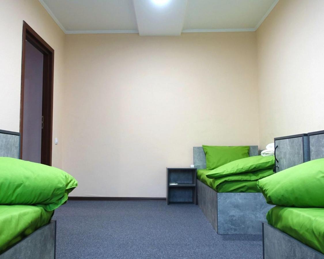 Green Cost Boryspil Bagian luar foto