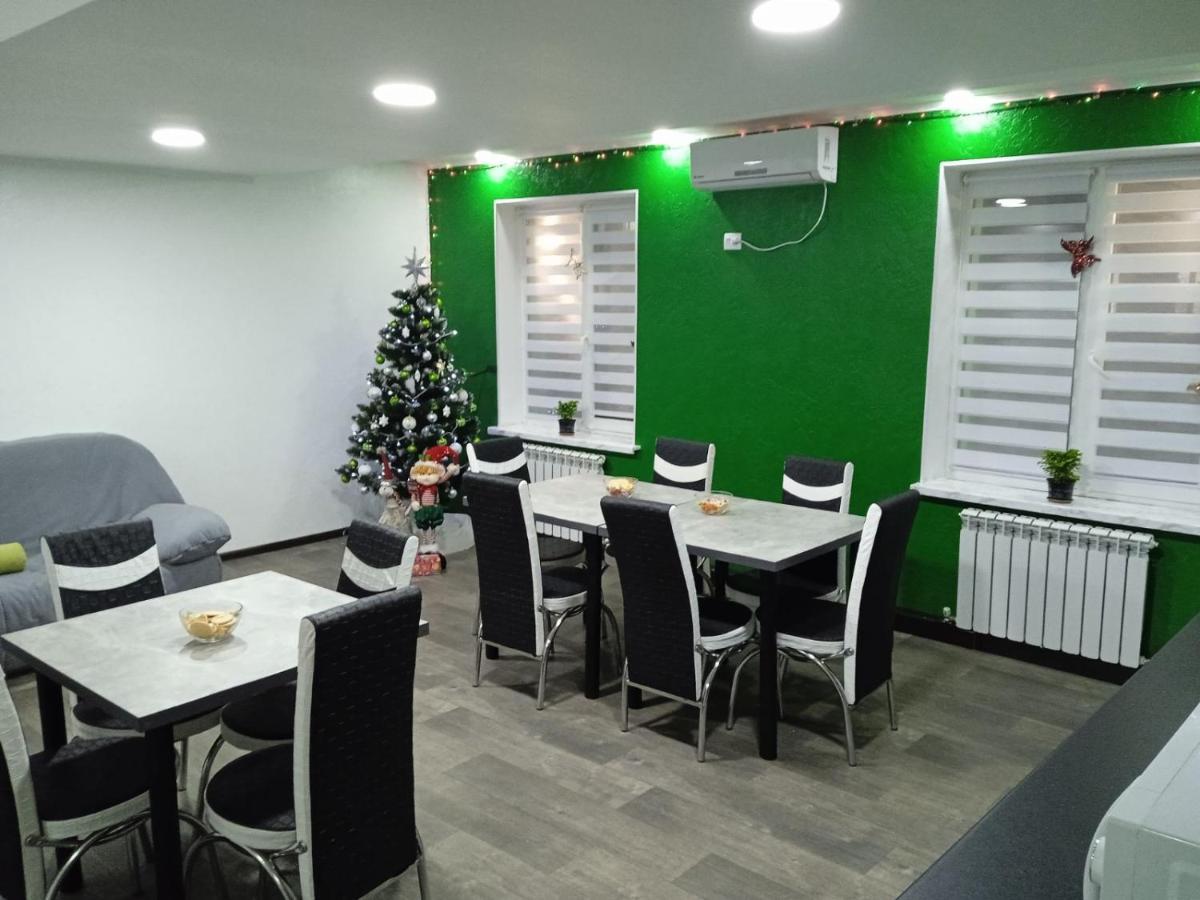 Green Cost Boryspil Bagian luar foto