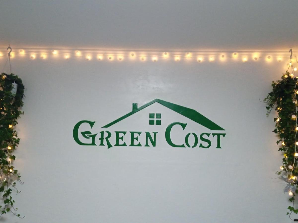 Green Cost Boryspil Bagian luar foto
