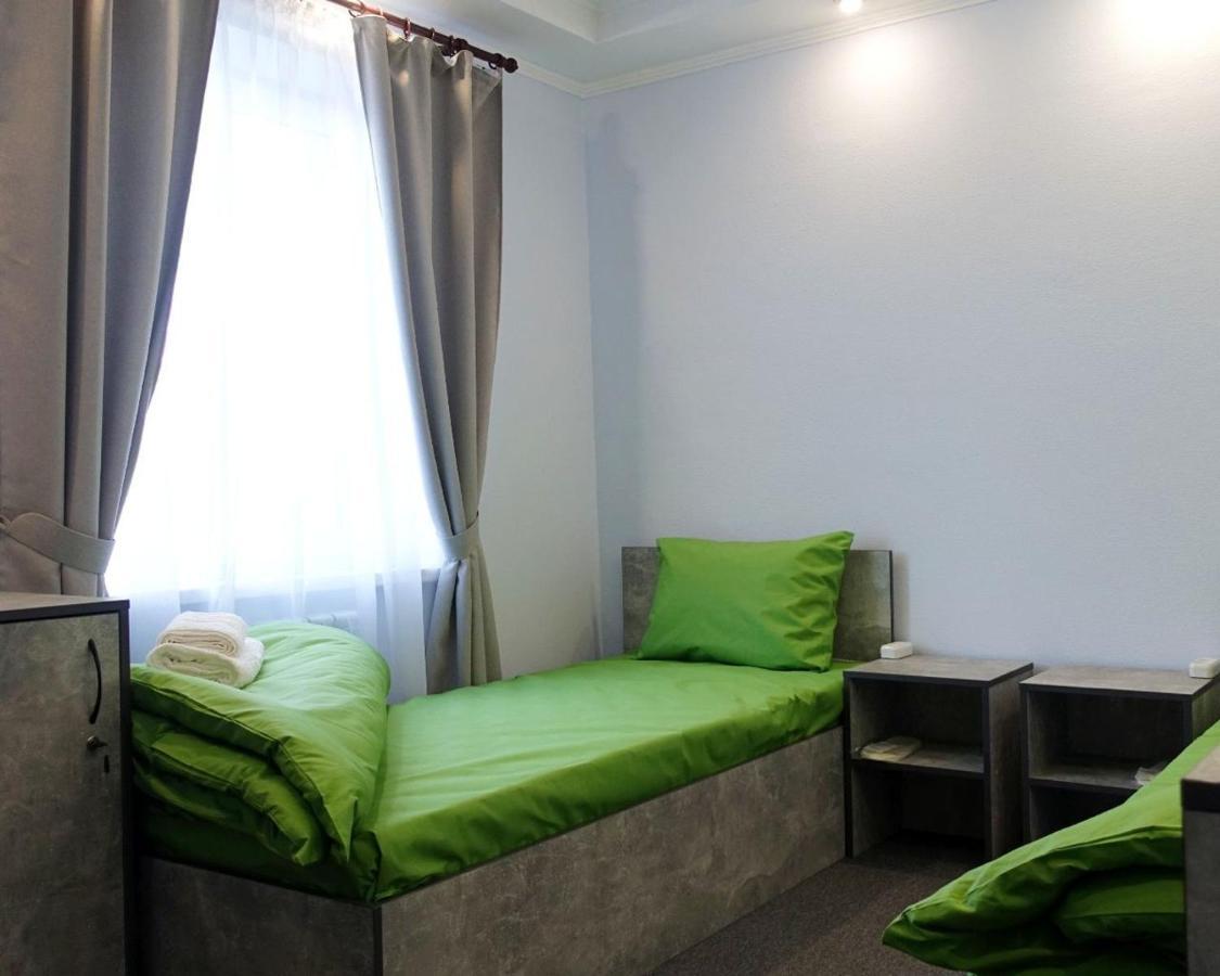 Green Cost Boryspil Bagian luar foto