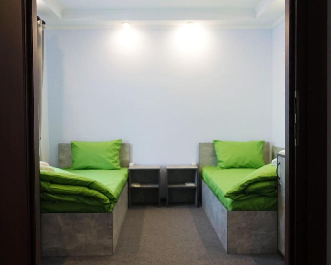 Green Cost Boryspil Bagian luar foto