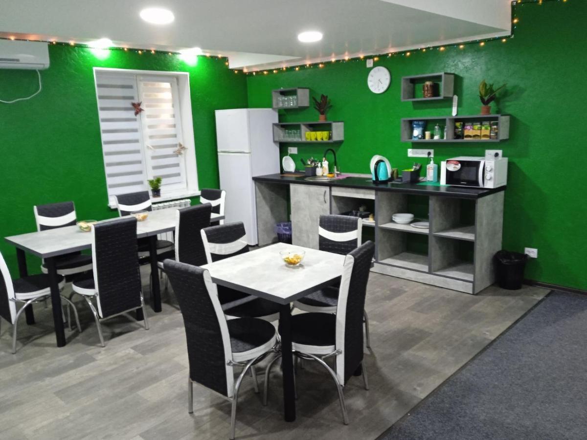 Green Cost Boryspil Bagian luar foto